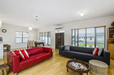 Zaahira House - VIC Tourism 1