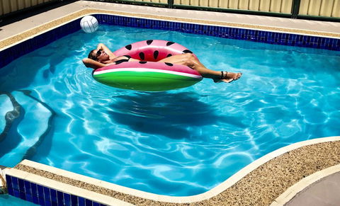 ZED MOTELS Tropical Gateway - VIC Tourism 1