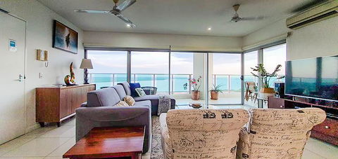 ZEN BY THE WATER - Darwin Premier Retreat - VIC Tourism 3