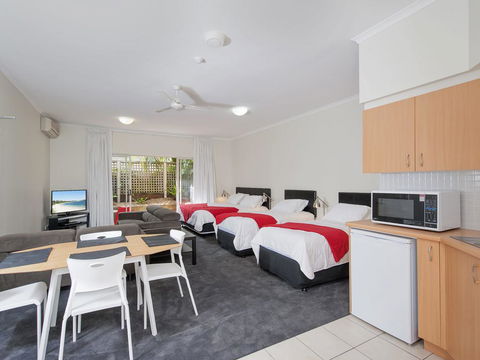Zenith Studio, Unit 4/10 Messines Street - VIC Tourism 3