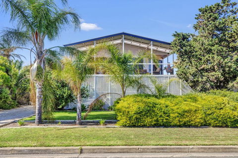 Zephyr Shores - VIC Tourism 2