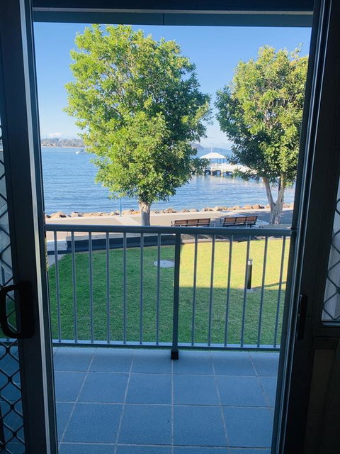 Zorba Waterfront Motel - VIC Tourism 3