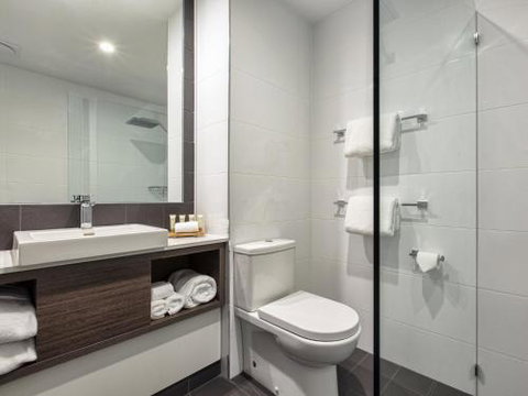 Mercure Sunshine Coast Kawana Waters - VIC Tourism 1
