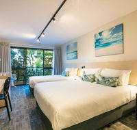 Nightcap at Kawana Waters Hotel - VIC Tourism