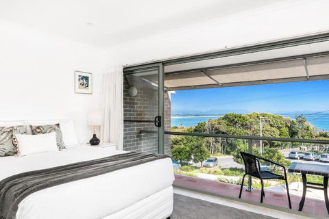 A Perfect Stay - 11 James Cook Apartments - VIC Tourism 3
