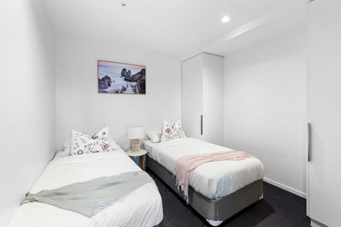 A 2BR Apt Near Shrine Of Remembrance FREE Parking - VIC Tourism 3