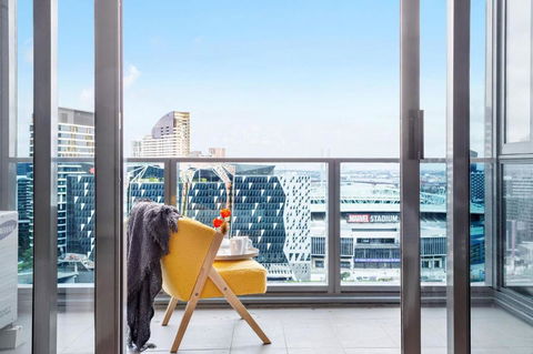 A 2BR Apt With Harbour Views And FREE Parking - VIC Tourism 0
