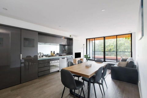 A 3BR Apt Next To Melbourne Zoo FREE Parking - VIC Tourism 0