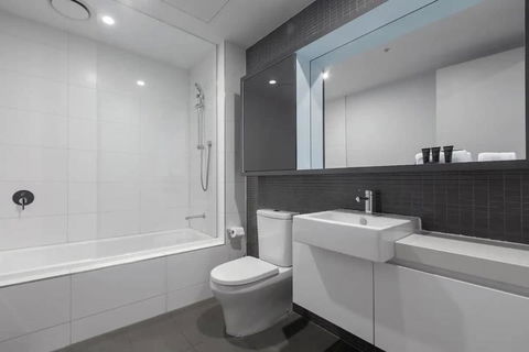 A 3BR Apt Next To Melbourne Zoo FREE Parking - VIC Tourism 3