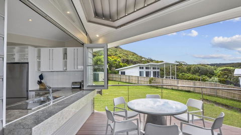 A Beachside Getaway - 8 - VIC Tourism 4