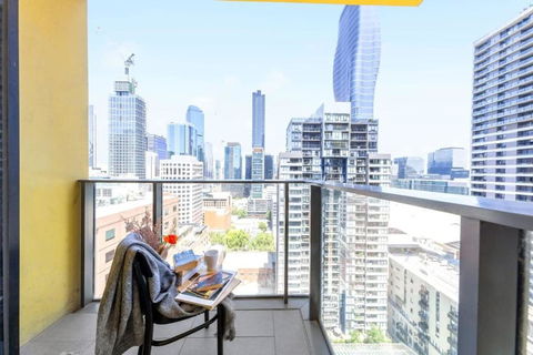 A Chic 2BR Apt City Views Near Southern Cross - VIC Tourism 0