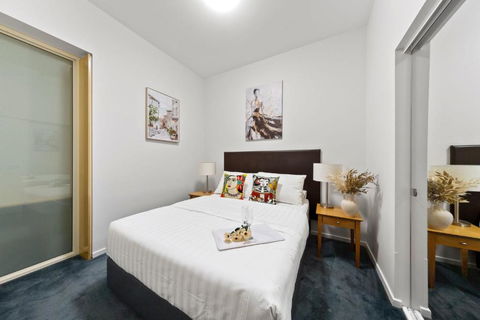 A Chic Apartment On Bourke St Near Chinatown - VIC Tourism 1