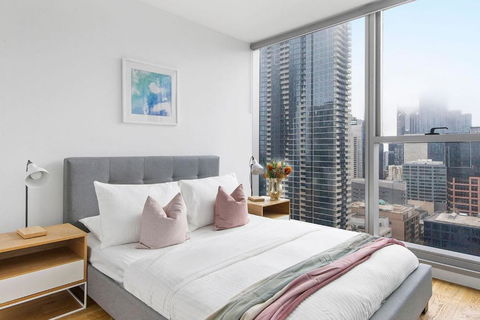 A Chic & Lovely 2BR Apt CBD With City Views - VIC Tourism 0