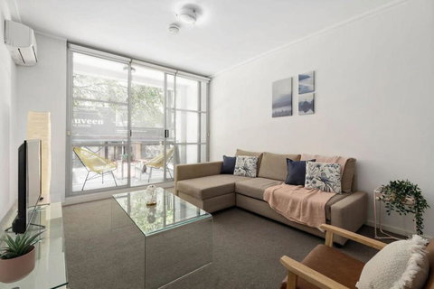 A Modern & Cozy Studio Next To Darling Harbour - VIC Tourism 0