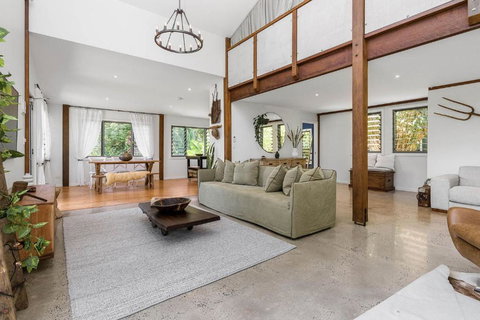 A Perfect Stay - The Barn Door - VIC Tourism 3