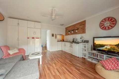 A Reef Intermission - A Coast Break At Mollymook - VIC Tourism 2
