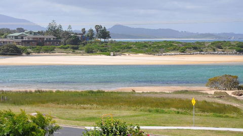 Aberdeen Unit 1 Bermagui - VIC Tourism 1