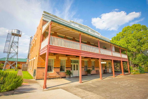 Abernethy House & Cottage - VIC Tourism 2