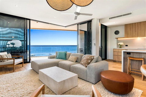 Absolute Beachfront Luxury Apartment - VIC Tourism 0