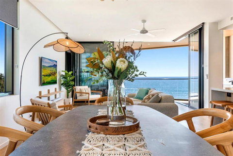 Absolute Beachfront Luxury Apartment - VIC Tourism 1