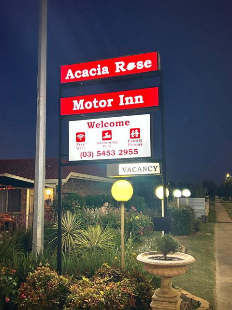 Acacia Rose Motor Inn - VIC Tourism 0