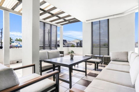 Accent On McLeod - Breezy Outdoor Living - VIC Tourism 1