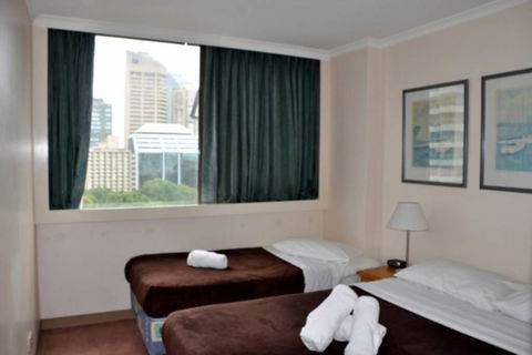 Accommodation Sydney: Hyde Park View 2 Bedroom 1 Bathroom Pet Friendly Apartment - VIC Tourism 0
