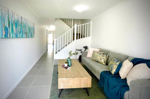 Adorable Modern 4 Br House WiFi & Parking - VIC Tourism 0