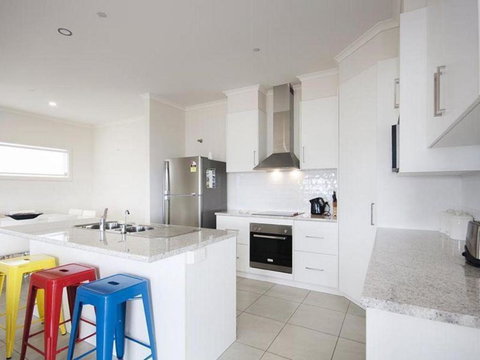 Agape Holiday Home With Pool Table ,NBN Internet - VIC Tourism 4