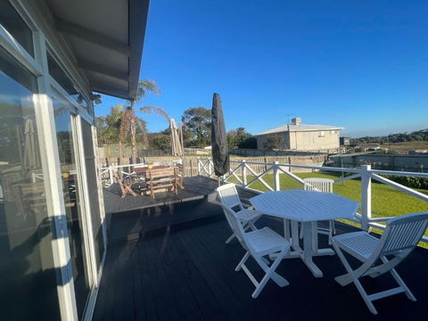 Ahoy Family Beach Escape - VIC Tourism 0