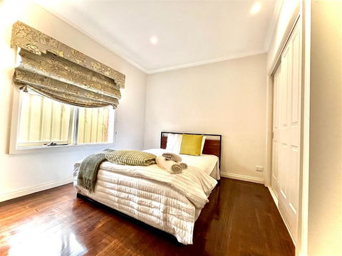A Beautiful Home - VIC Tourism 3