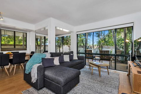 A Perfect Stay - Mahogany Lodge - VIC Tourism 2