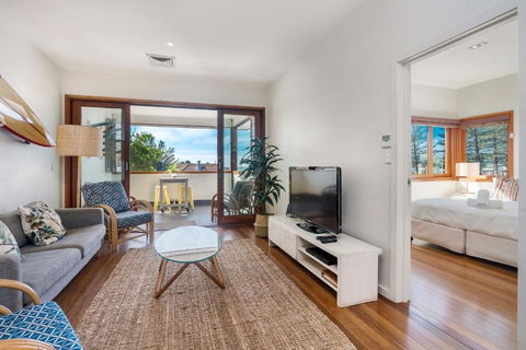 A Perfect Stay - Quiksilver Apartments The Pass - VIC Tourism 3
