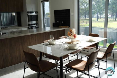 Aircabin - Denham Court - Modern - 4 Beds House - VIC Tourism 1