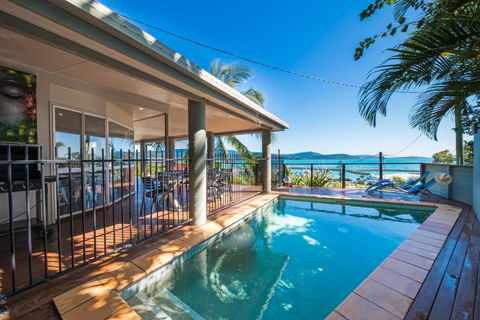 Airlie Sea-Clusion - VIC Tourism 0
