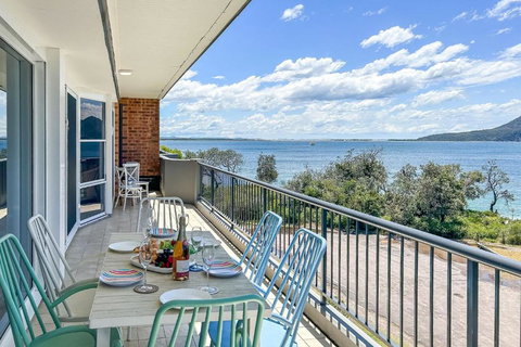 Albacore 7 Waterfront Unit - VIC Tourism 1