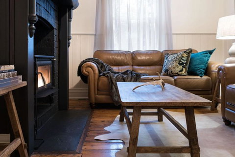 Albion - VIC Tourism 1