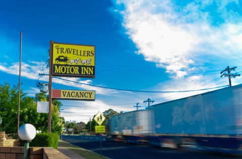 All Travellers Motor Inn - VIC Tourism 1