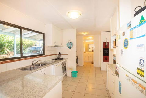 Allamanda Cottage - Close To Beach - Pet Friendly - VIC Tourism 2