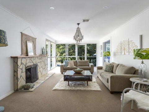 Allambea Mount Eliza - VIC Tourism 1