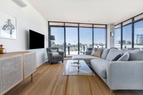 Aloft At Era With Sweeping Balcony Views - VIC Tourism 1