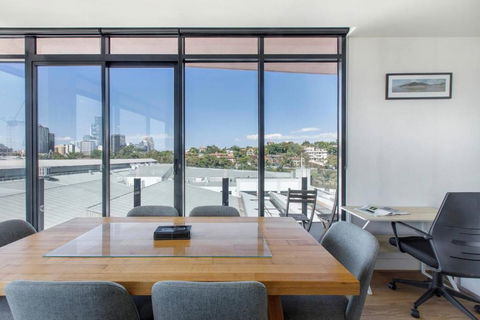 Aloft At Era With Sweeping Balcony Views - VIC Tourism 2