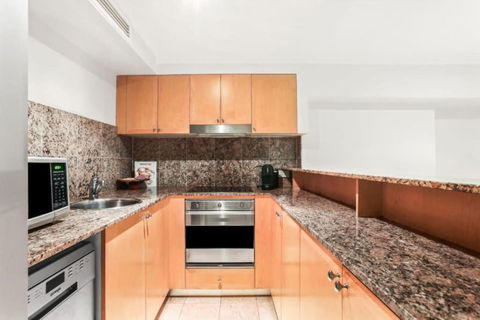 Amazing Apartment In Sydney CBD With Rooftop Pool - VIC Tourism 3
