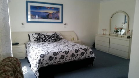 Ambience Apartments Penthouse - VIC Tourism 1