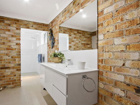 Amersham - VIC Tourism 4