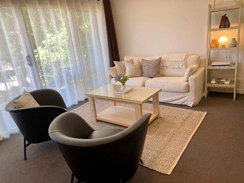 Angaston Mews Apartments - VIC Tourism 0