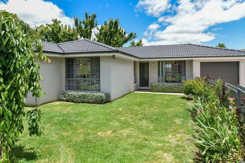 Anson Abode - CBD Home, Modern Sophistication - VIC Tourism 3