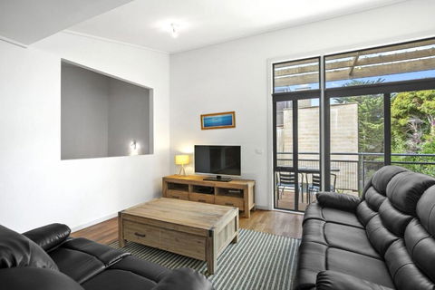 Apartment 36 Pacific Apartments - VIC Tourism 1