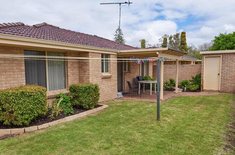 API Busselton Seaside Escape Apartments - VIC Tourism 2