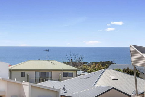 Apollo Bay Getaway - VIC Tourism 3
